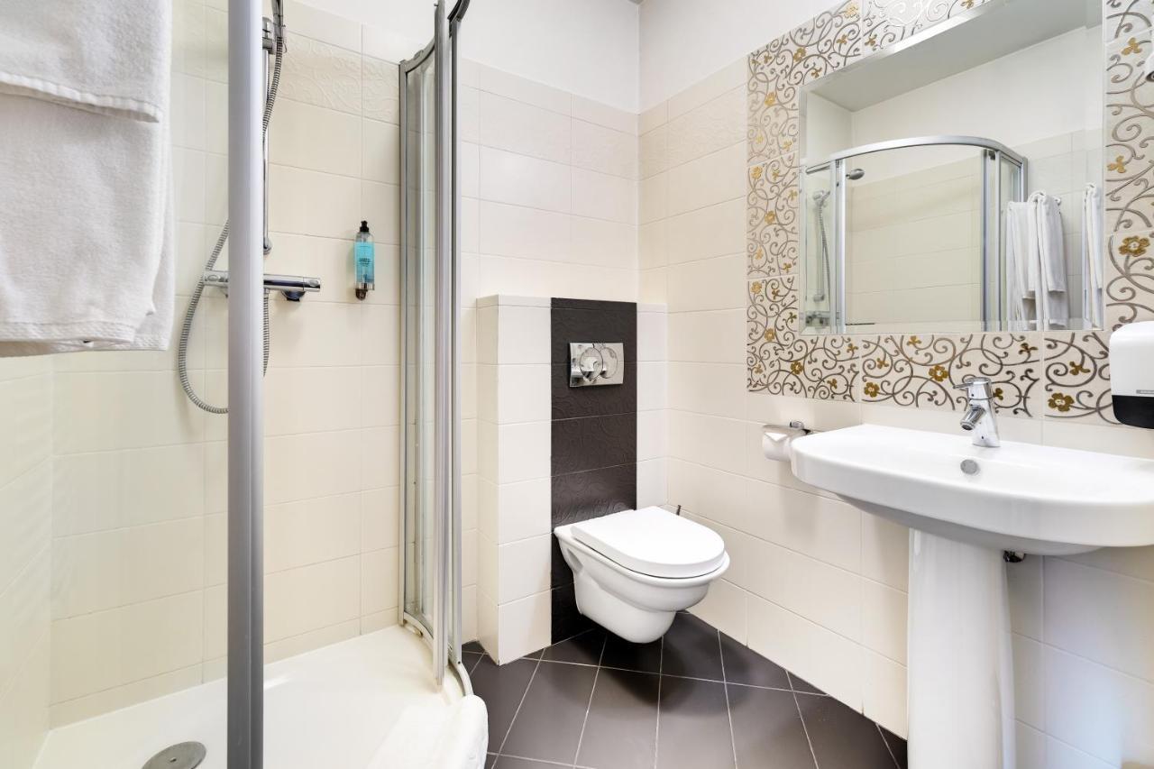 Hotel Pan Tadeusz Serock Ngoại thất bức ảnh