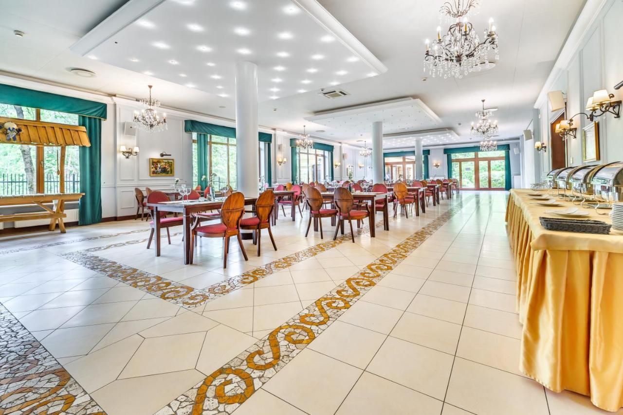 Hotel Pan Tadeusz Serock Ngoại thất bức ảnh