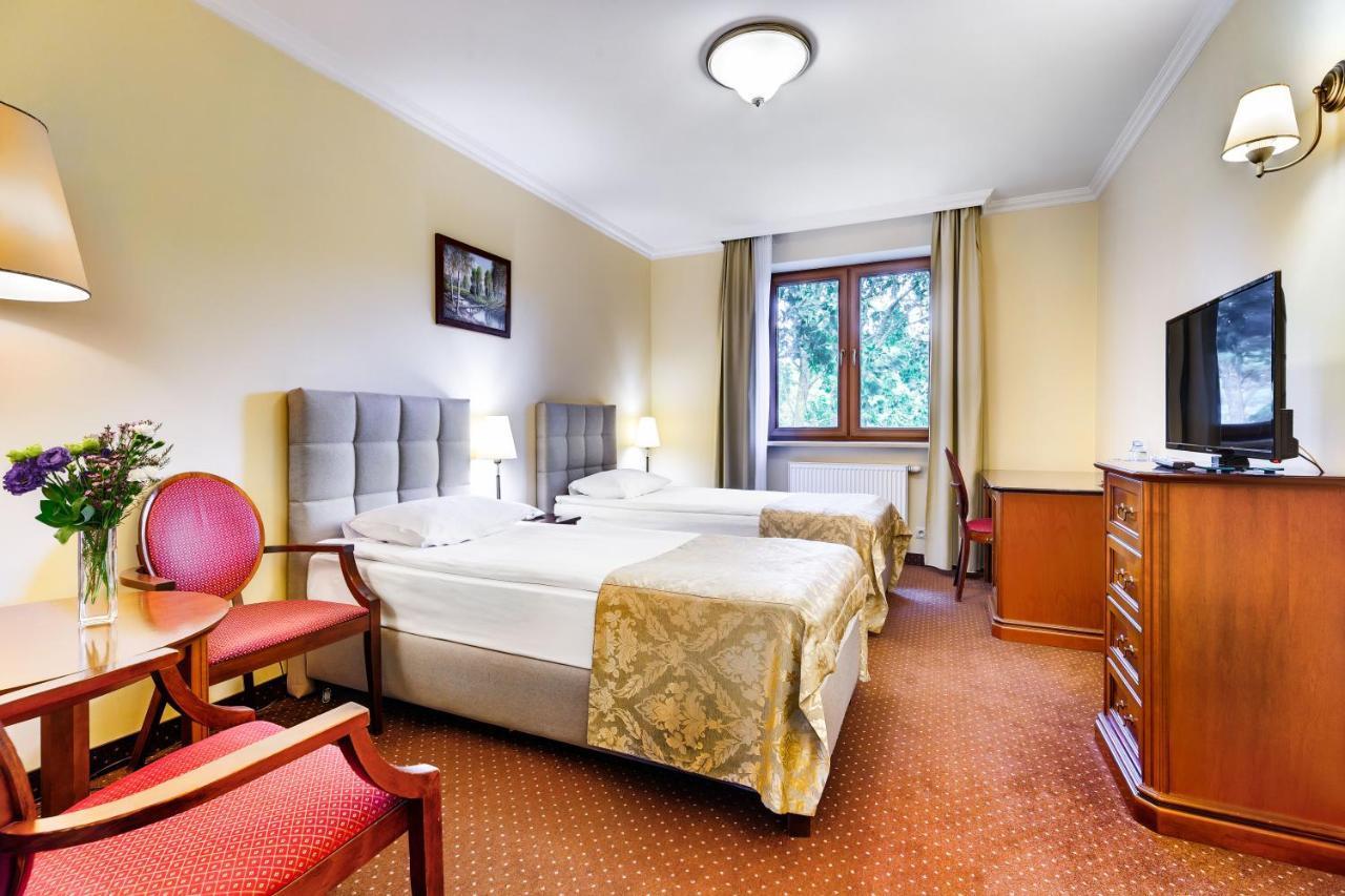 Hotel Pan Tadeusz Serock Ngoại thất bức ảnh