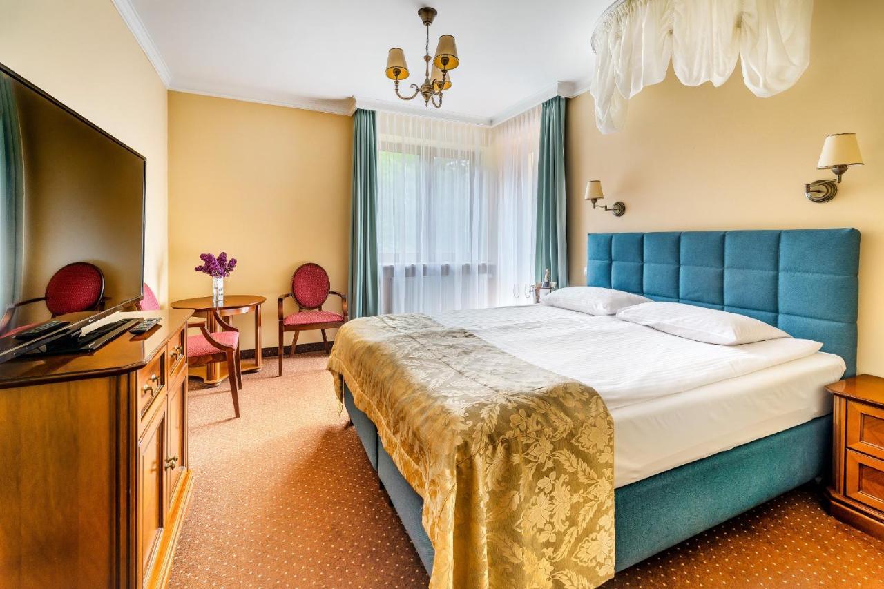 Hotel Pan Tadeusz Serock Ngoại thất bức ảnh